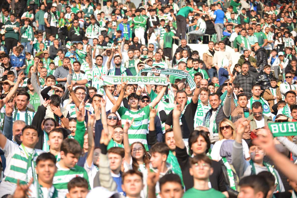 (FOTO GALERİ) BURSASPOR-ERGENE VELİMEŞESPOR MAÇINDAN TARAFTAR FOTOĞRAFLARI-2