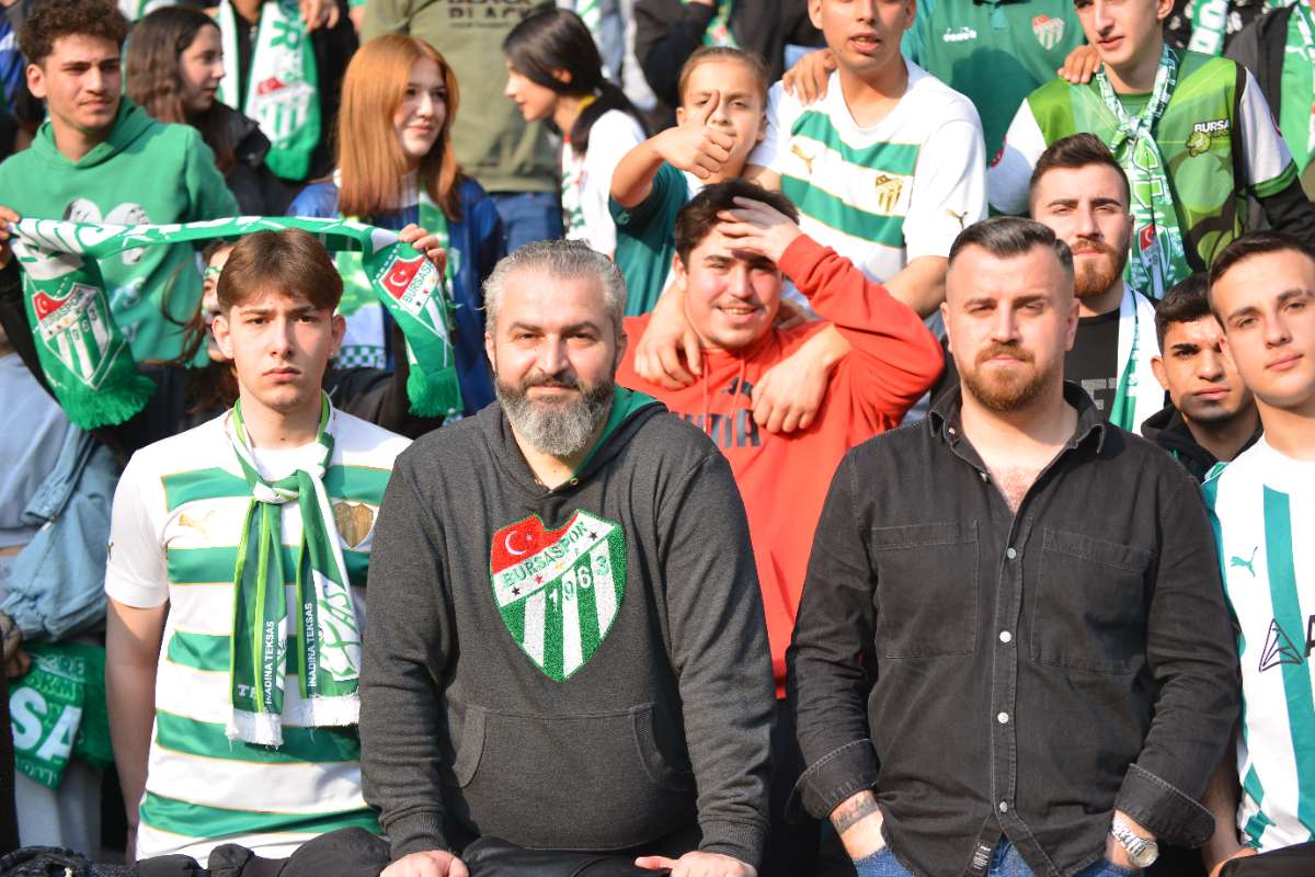 (FOTO GALERİ) BURSASPOR-ERGENE VELİMEŞESPOR MAÇINDAN TARAFTAR FOTOĞRAFLARI-2