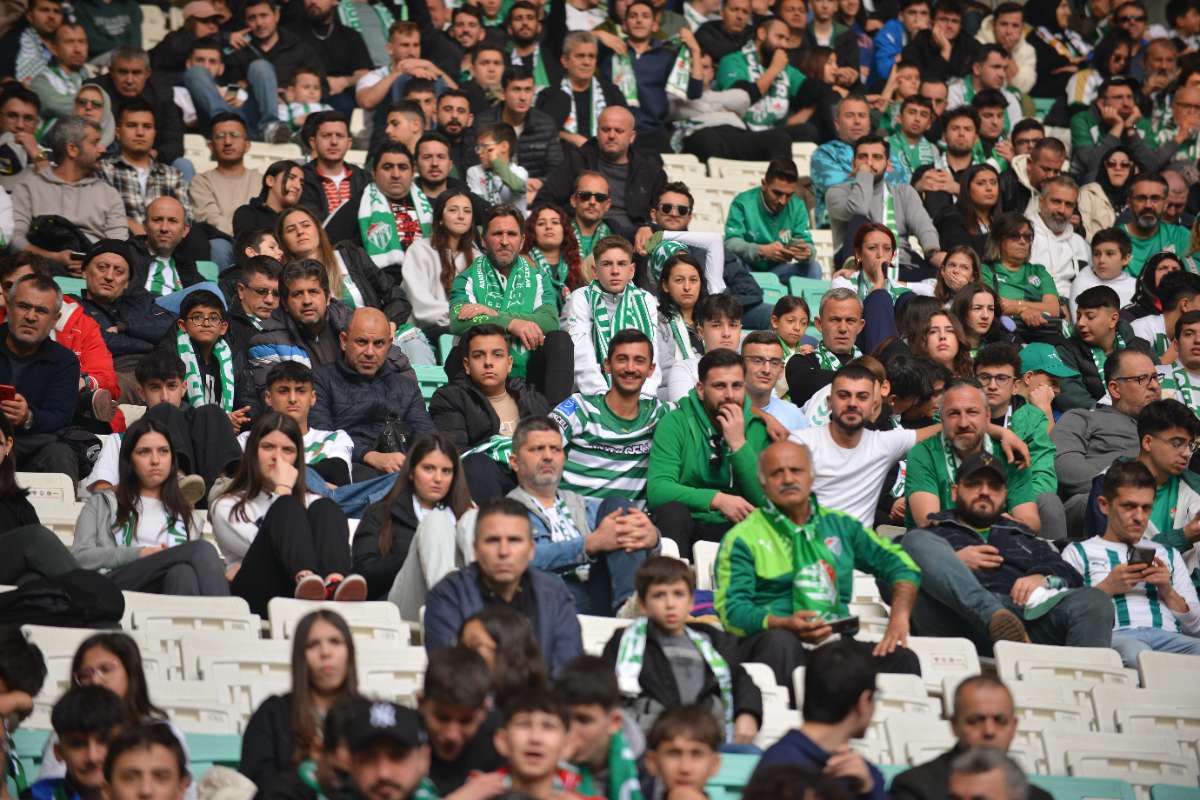 (FOTO GALERİ) BURSASPOR-ERGENE VELİMEŞESPOR MAÇINDAN TARAFTAR FOTOĞRAFLARI-2