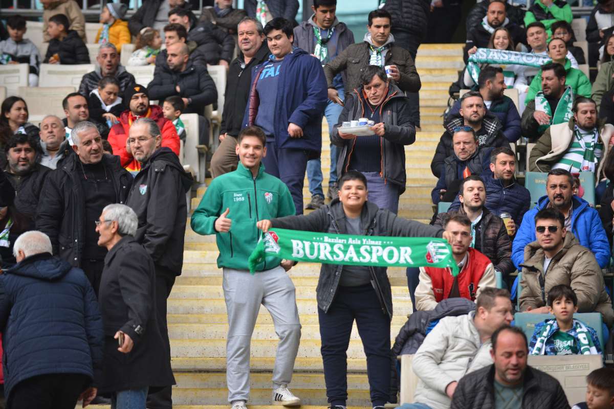 (FOTO GALERİ) Bursaspor-Anadolu Üniversitesi Taraftar Fotoğrafları