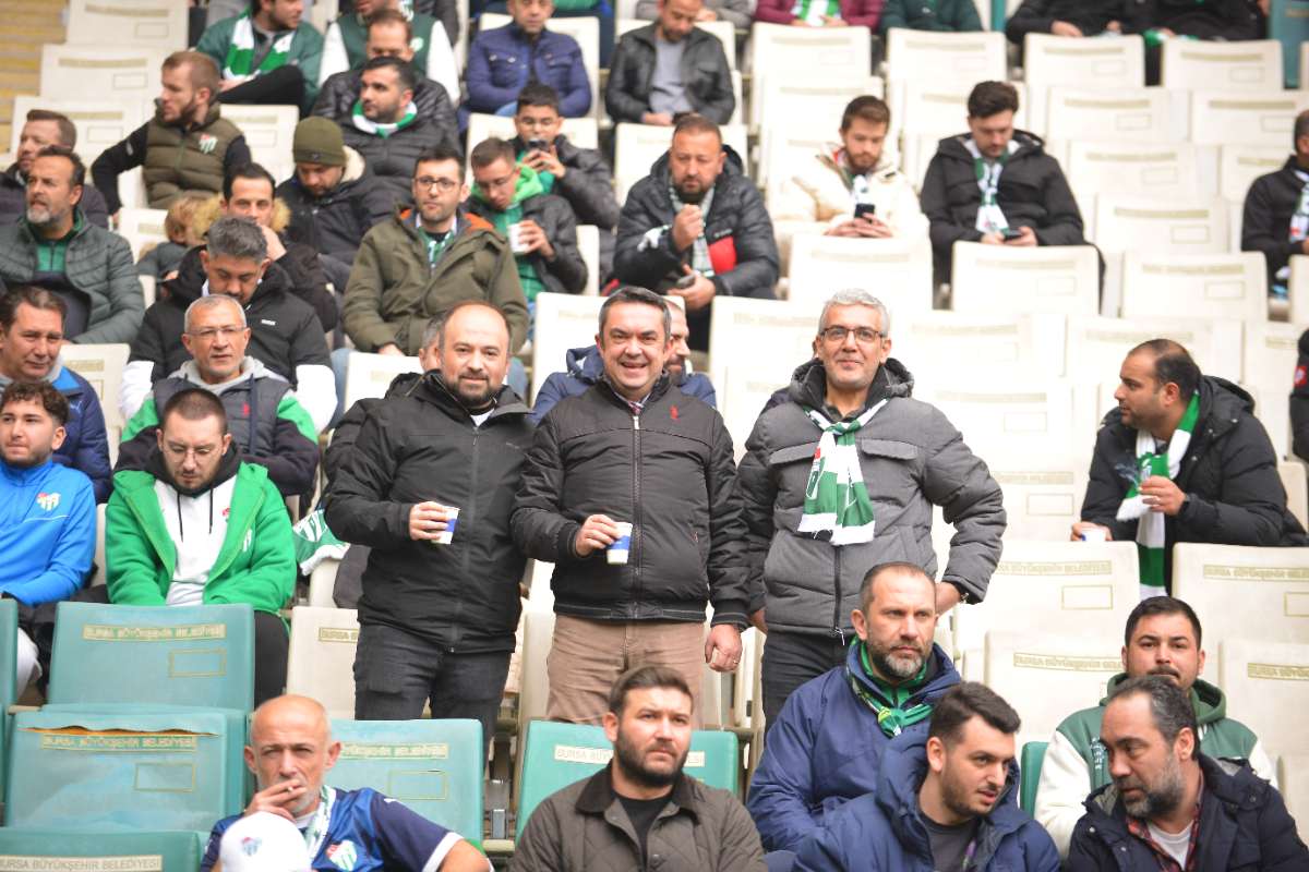 (FOTO GALERİ) Bursaspor-Anadolu Üniversitesi Taraftar Fotoğrafları