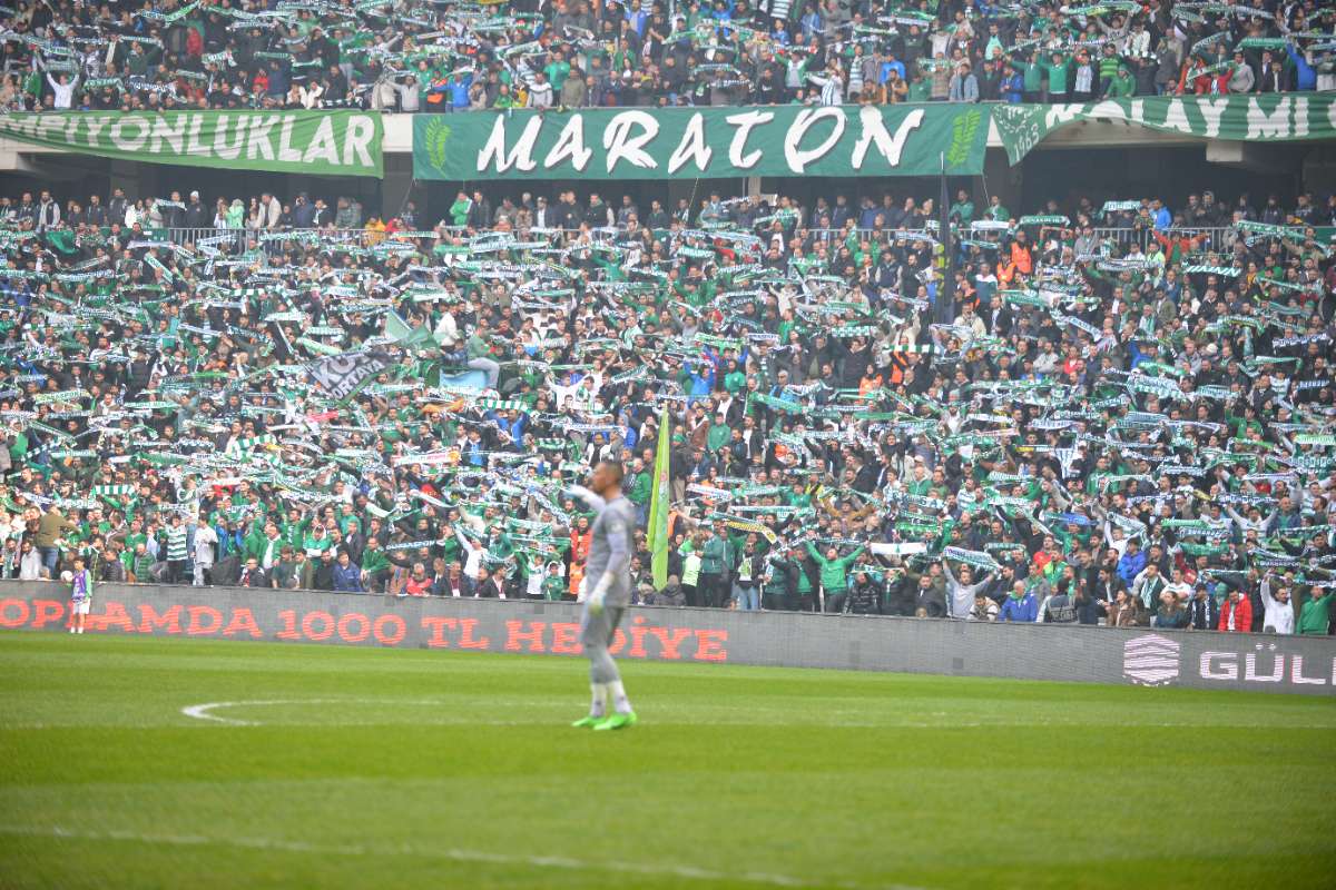 (FOTO GALERİ) Bursaspor-Anadolu Üniversitesi Taraftar Fotoğrafları