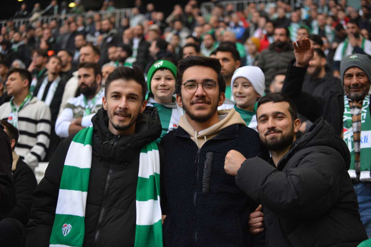 (FOTO GALERİ) Bursaspor-Anadolu Üniversitesi Taraftar Fotoğrafları