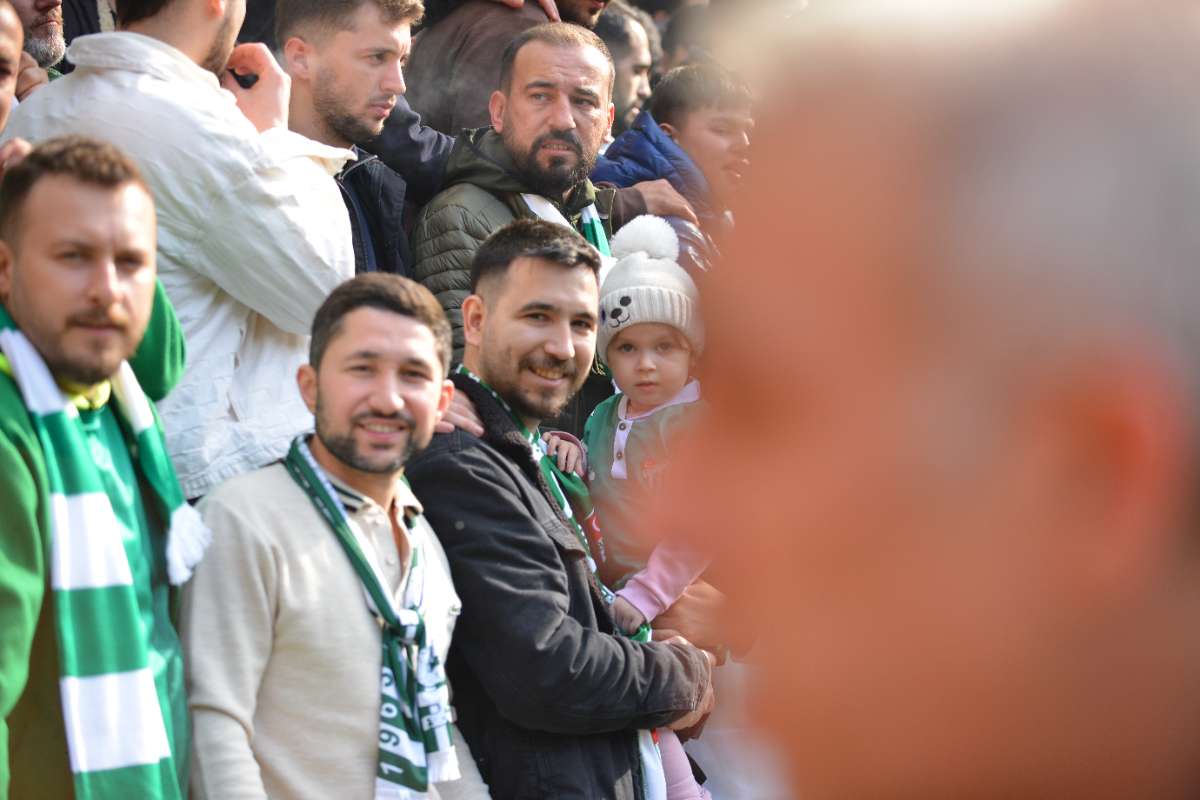 (FOTO GALERİ) Bursaspor-Anadolu Üniversitesi Taraftar Fotoğrafları