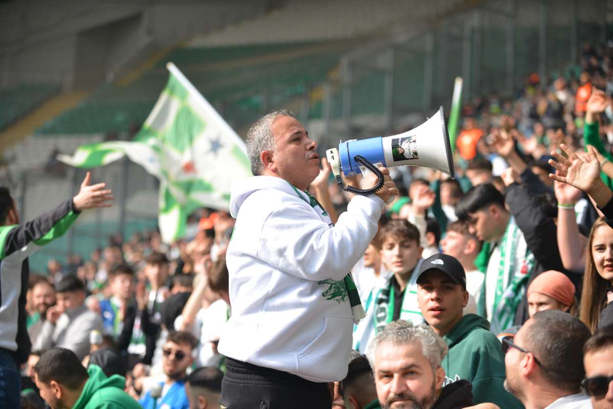 (FOTO GALERİ) Bursaspor-Anadolu Üniversitesi Taraftar Fotoğrafları