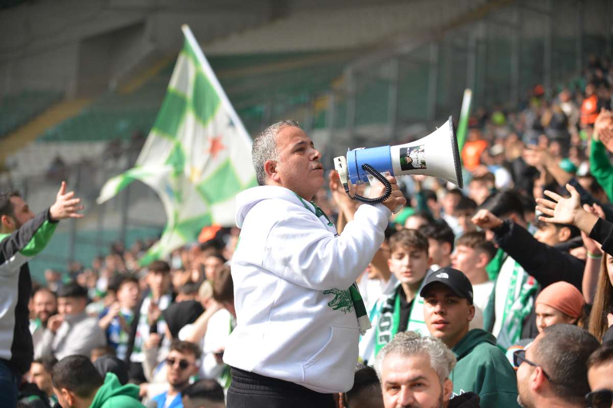 (FOTO GALERİ) Bursaspor-Anadolu Üniversitesi Taraftar Fotoğrafları