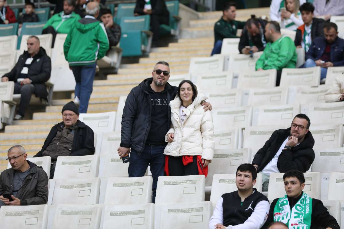 (FOTO GALERİ) Bursaspor-Silifke Belediyespor Taraftar Fotoğrafları