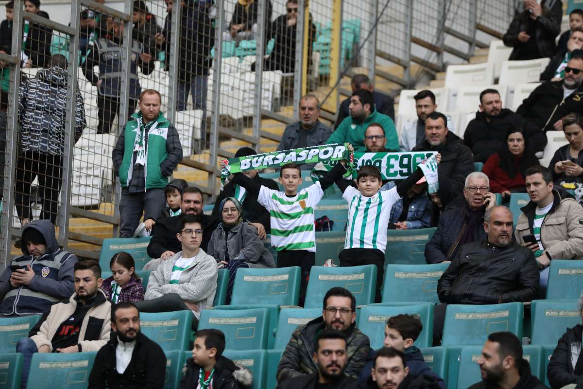 (FOTO GALERİ) Bursaspor-Silifke Belediyespor Taraftar Fotoğrafları