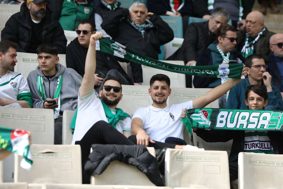 (FOTO GALERİ) Bursaspor-Silifke Belediyespor Taraftar Fotoğrafları