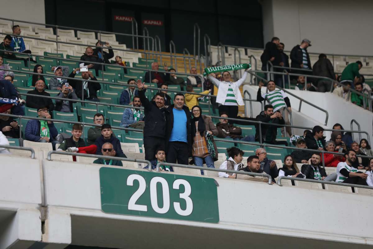 (FOTO GALERİ) Bursaspor-Silifke Belediyespor Taraftar Fotoğrafları