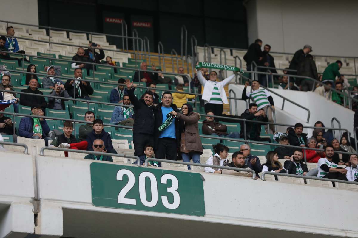 (FOTO GALERİ) Bursaspor-Silifke Belediyespor Taraftar Fotoğrafları