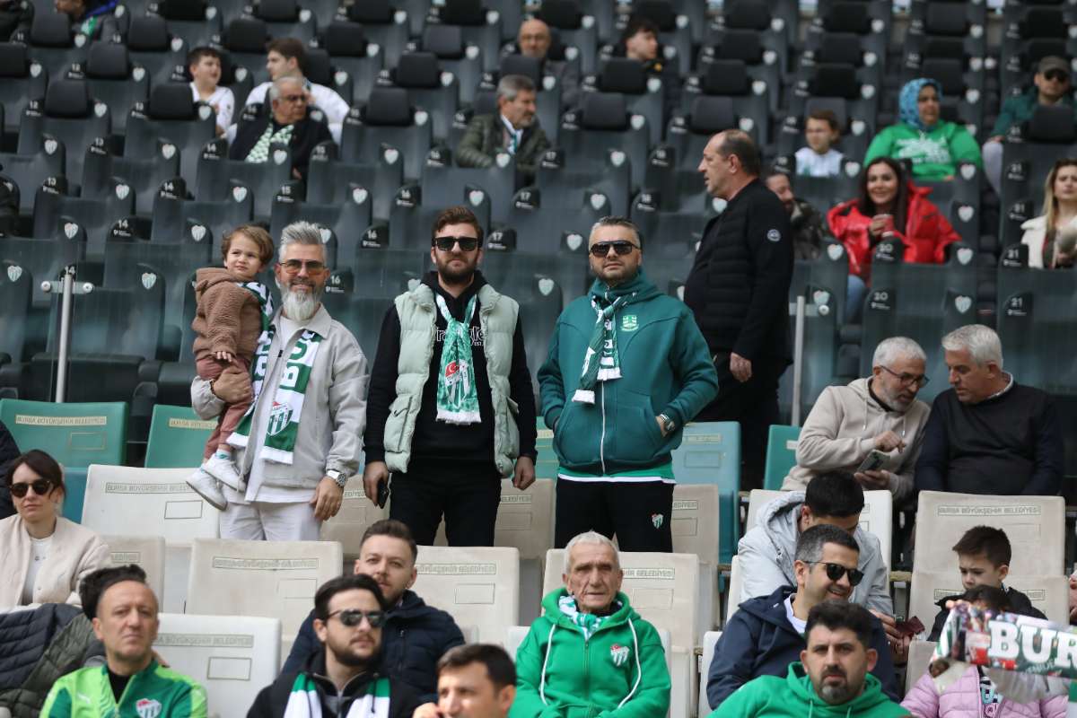 (FOTO GALERİ) Bursaspor-Silifke Belediyespor Taraftar Fotoğrafları