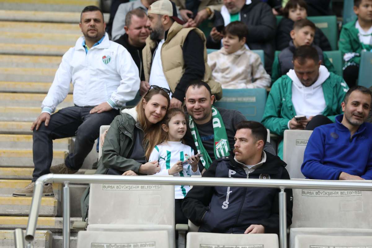 (FOTO GALERİ) Bursaspor-Silifke Belediyespor Taraftar Fotoğrafları