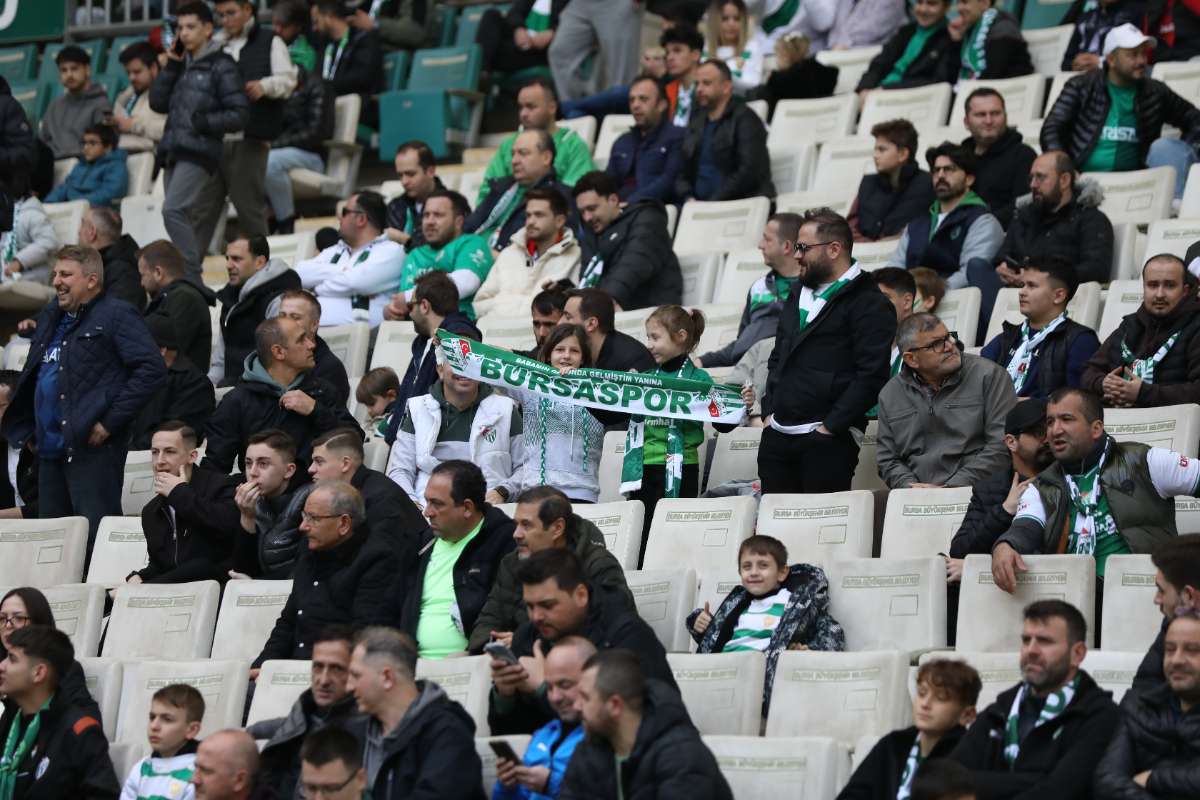 (FOTO GALERİ) Bursaspor-Silifke Belediyespor Taraftar Fotoğrafları