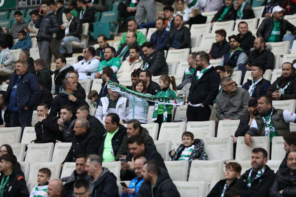 (FOTO GALERİ) Bursaspor-Silifke Belediyespor Taraftar Fotoğrafları