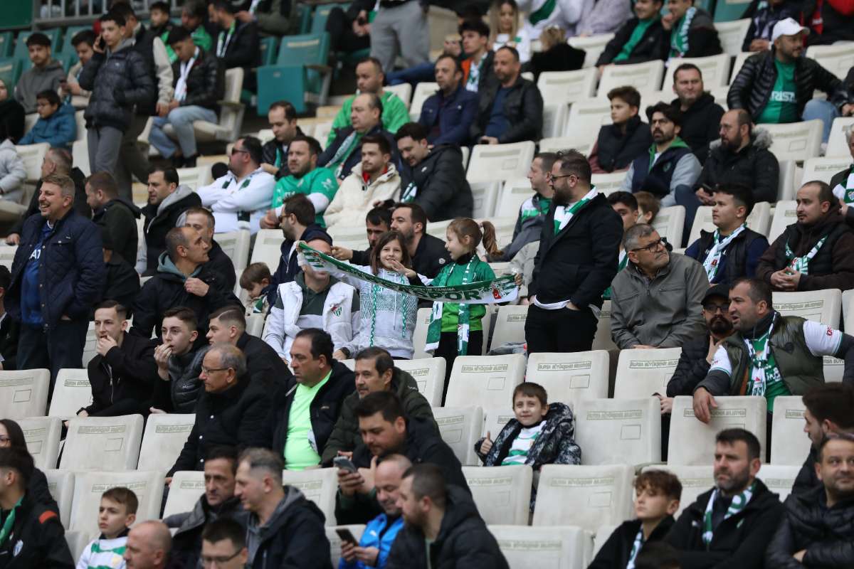 (FOTO GALERİ) Bursaspor-Silifke Belediyespor Taraftar Fotoğrafları