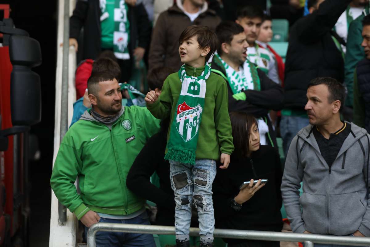 (FOTO GALERİ) Bursaspor-Silifke Belediyespor Taraftar Fotoğrafları