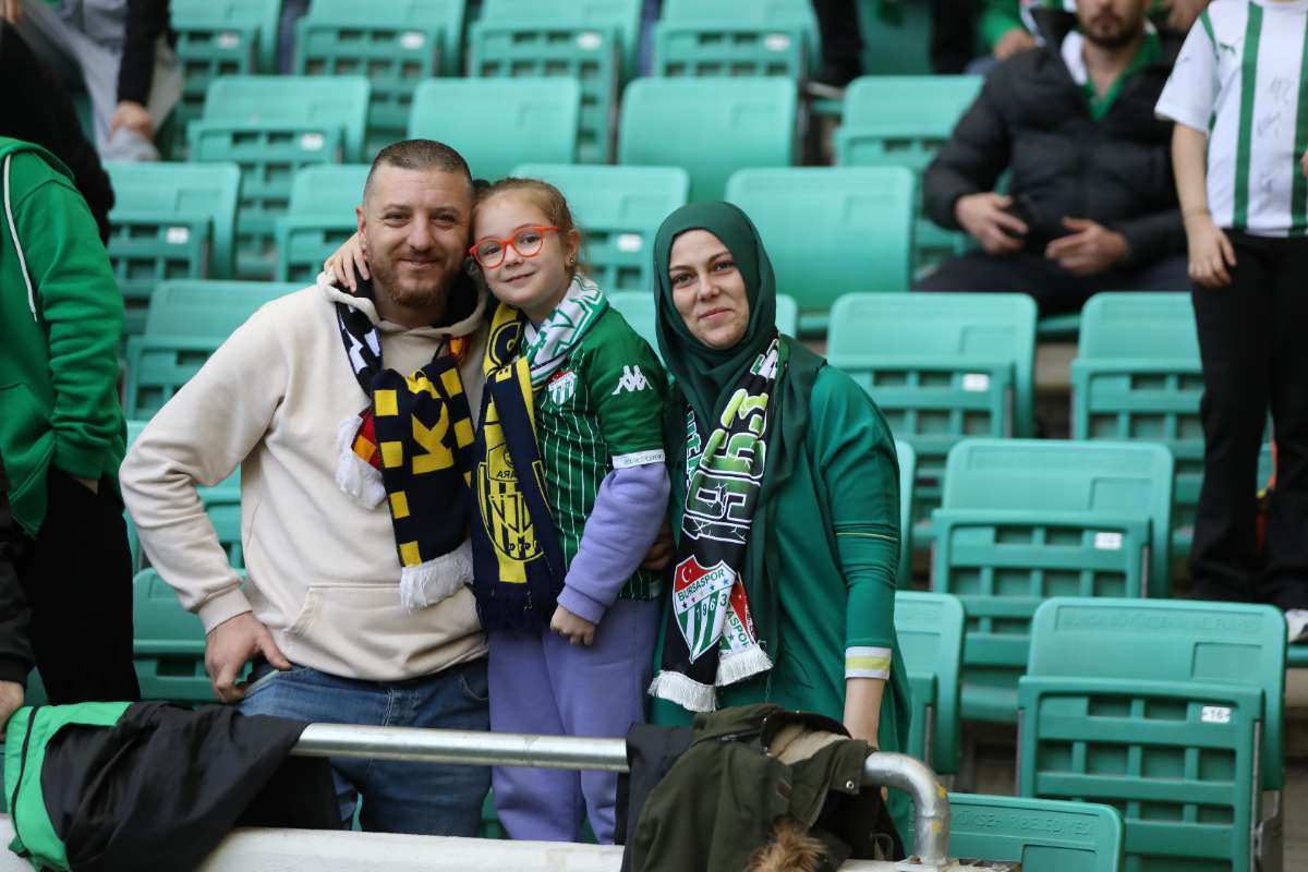 (FOTO GALERİ) Bursaspor-Silifke Belediyespor Taraftar Fotoğrafları