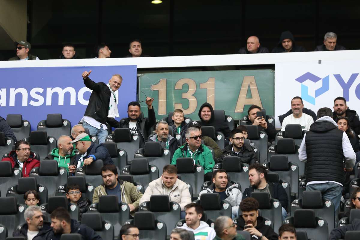(FOTO GALERİ) Bursaspor-Silifke Belediyespor Taraftar Fotoğrafları