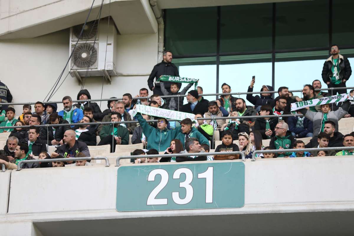 (FOTO GALERİ) Bursaspor-Silifke Belediyespor Taraftar Fotoğrafları