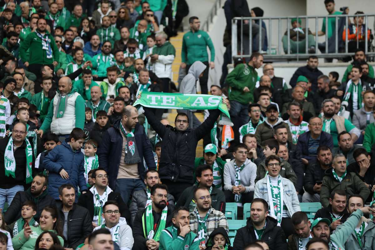 (FOTO GALERİ) Bursaspor-Silifke Belediyespor Taraftar Fotoğrafları