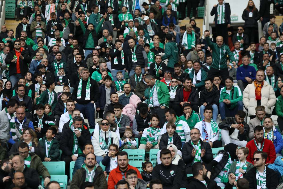 (FOTO GALERİ) Bursaspor-Silifke Belediyespor Taraftar Fotoğrafları