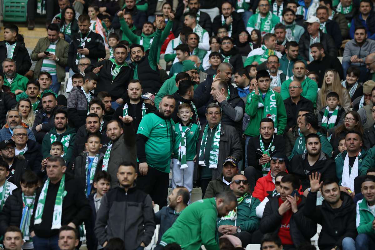 (FOTO GALERİ) Bursaspor-Silifke Belediyespor Taraftar Fotoğrafları