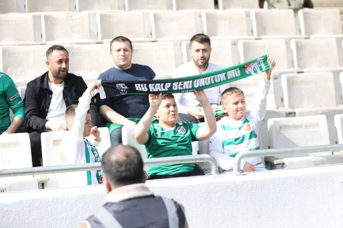 (FOTO GALERİ) Bursaspor-Silifke Belediyespor Taraftar Fotoğrafları