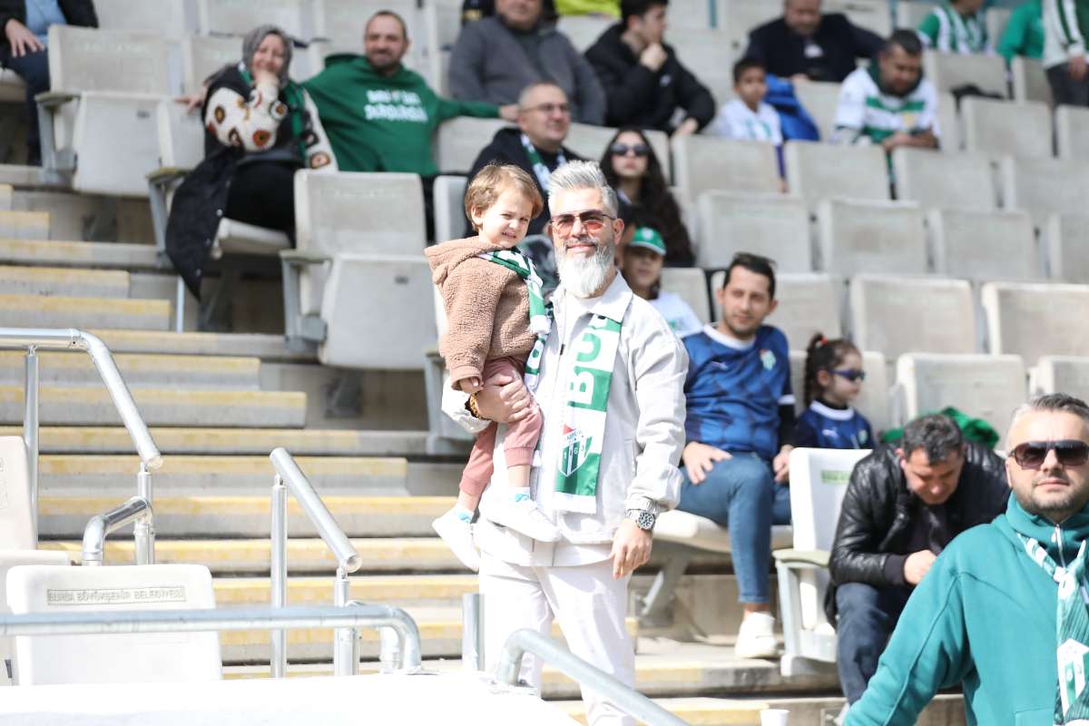 (FOTO GALERİ) Bursaspor-Silifke Belediyespor Taraftar Fotoğrafları