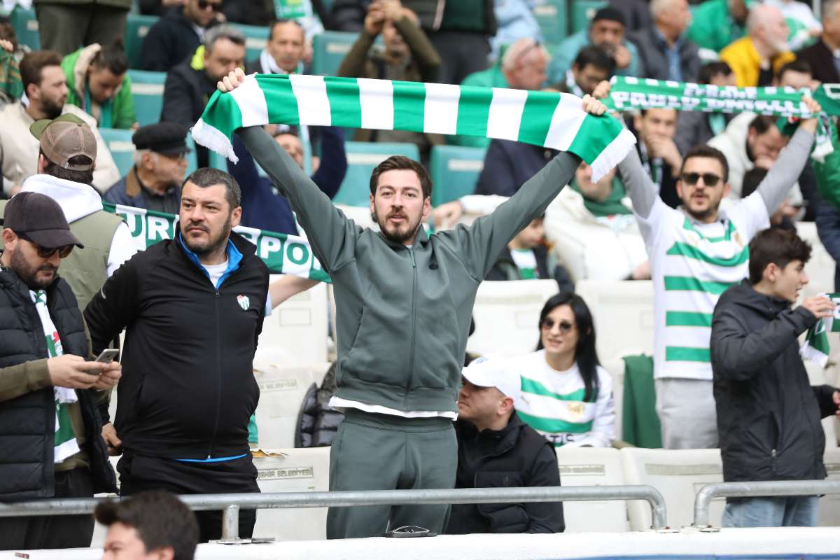 (FOTO GALERİ) Bursaspor-Silifke Belediyespor Taraftar Fotoğrafları