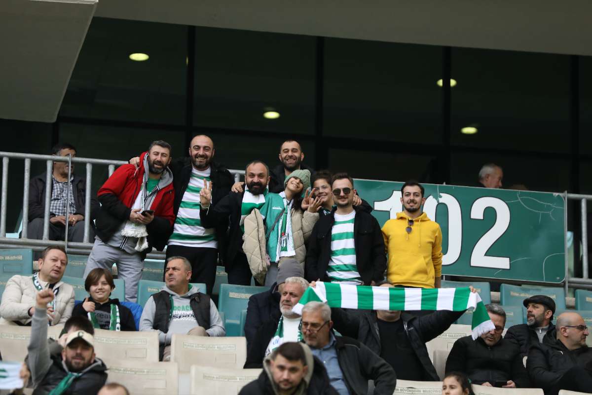 (FOTO GALERİ) Bursaspor-Silifke Belediyespor Taraftar Fotoğrafları