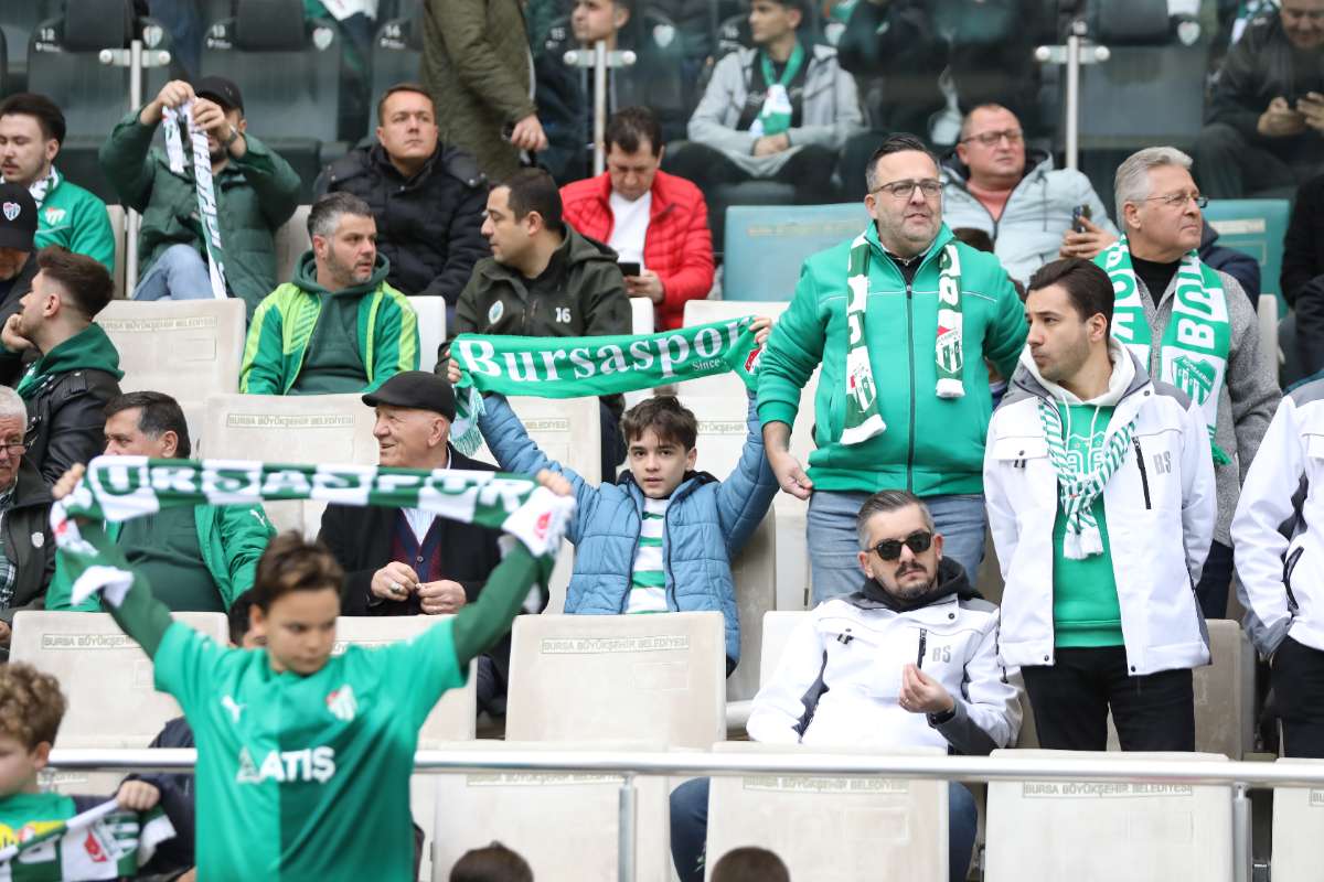 (FOTO GALERİ) Bursaspor-Silifke Belediyespor Taraftar Fotoğrafları