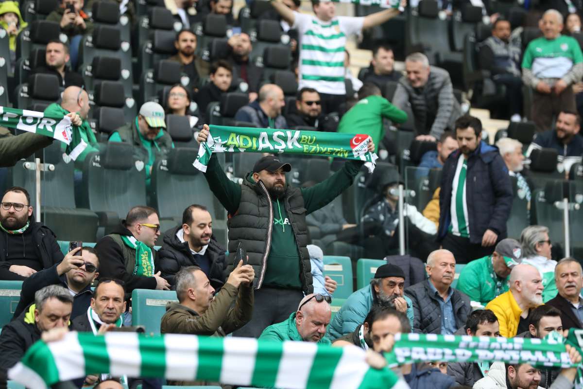 (FOTO GALERİ) Bursaspor-Silifke Belediyespor Taraftar Fotoğrafları