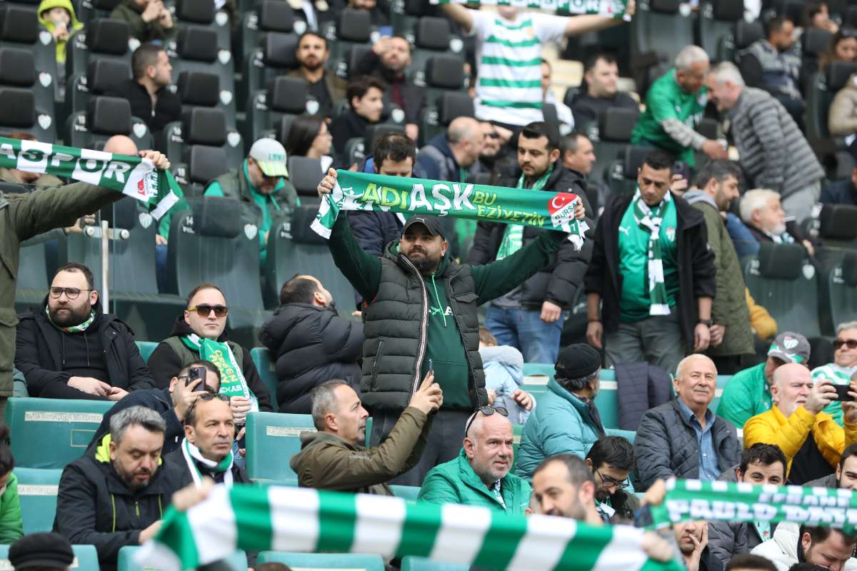 (FOTO GALERİ) Bursaspor-Silifke Belediyespor Taraftar Fotoğrafları