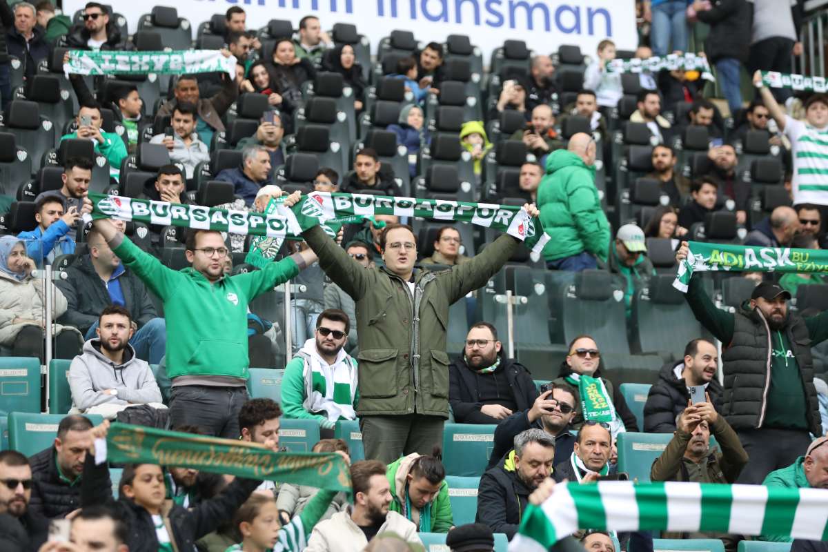 (FOTO GALERİ) Bursaspor-Silifke Belediyespor Taraftar Fotoğrafları