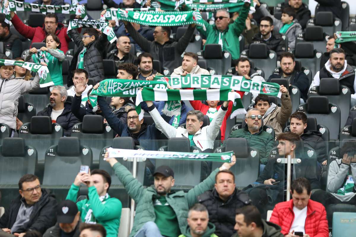 (FOTO GALERİ) Bursaspor-Silifke Belediyespor Taraftar Fotoğrafları