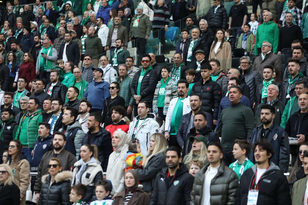 (FOTO GALERİ) Bursaspor-Silifke Belediyespor Taraftar Fotoğrafları