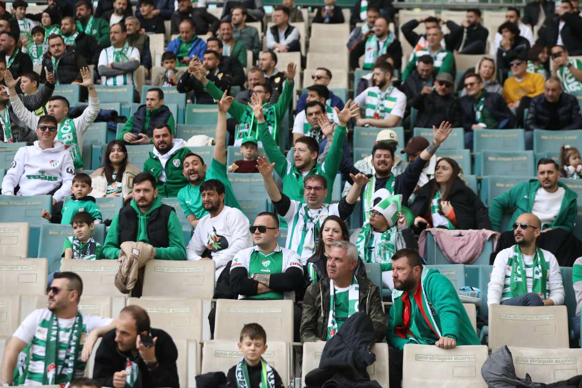 (FOTO GALERİ) Bursaspor-Silifke Belediyespor Taraftar Fotoğrafları