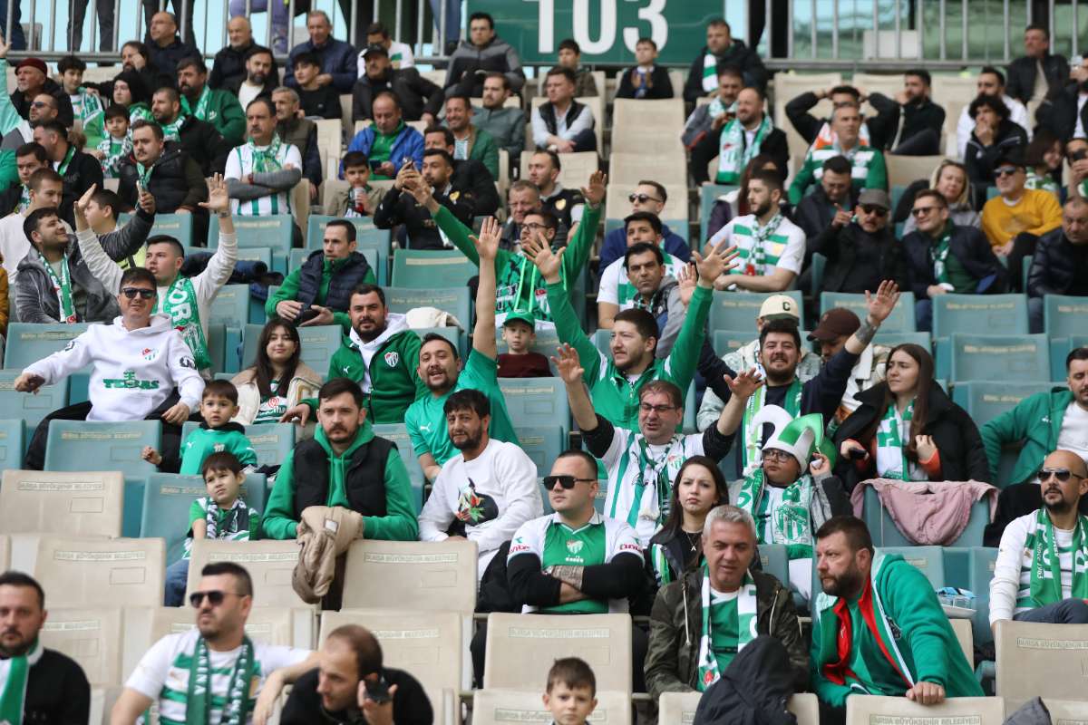 (FOTO GALERİ) Bursaspor-Silifke Belediyespor Taraftar Fotoğrafları