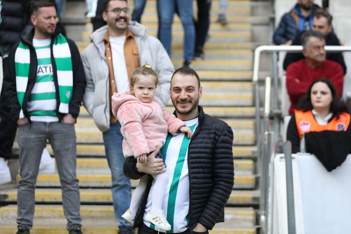 (FOTO GALERİ) Bursaspor-Silifke Belediyespor Taraftar Fotoğrafları