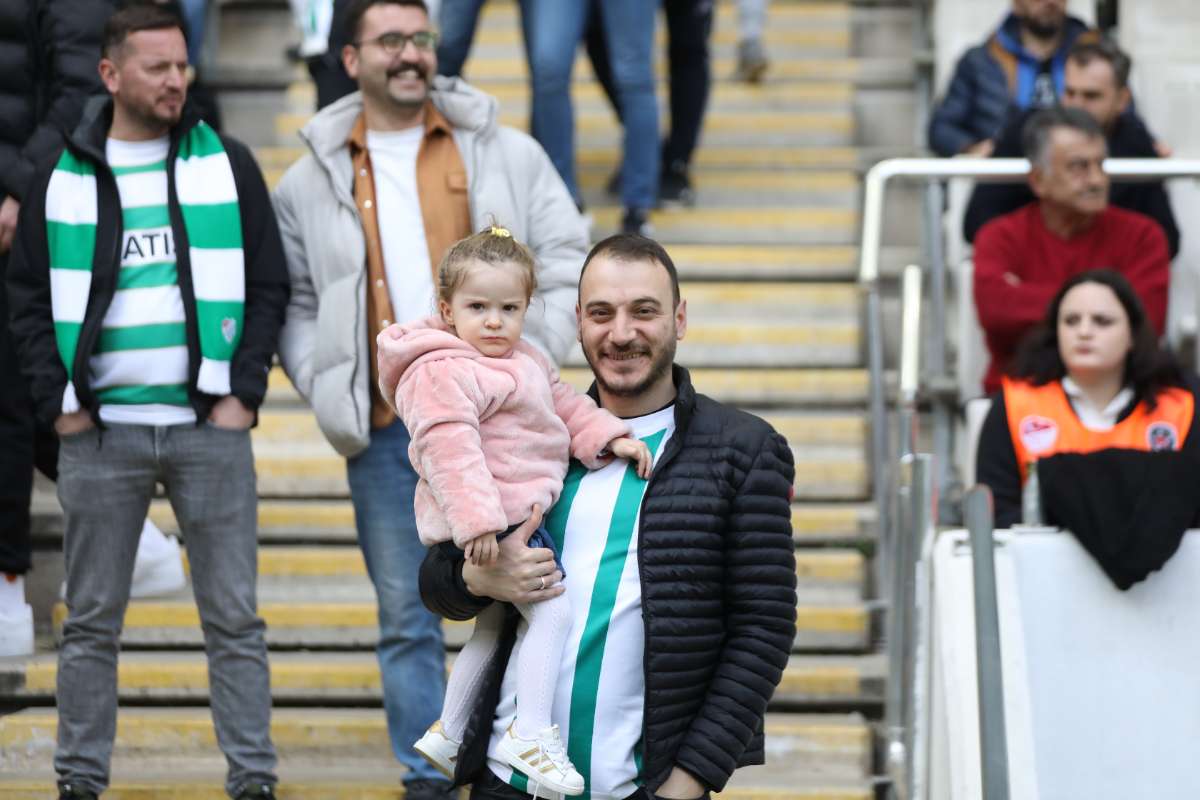 (FOTO GALERİ) Bursaspor-Silifke Belediyespor Taraftar Fotoğrafları