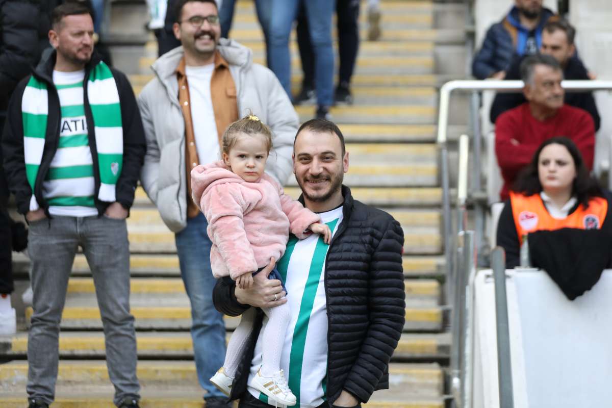 (FOTO GALERİ) Bursaspor-Silifke Belediyespor Taraftar Fotoğrafları