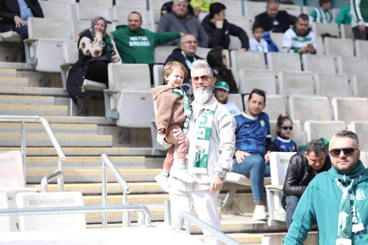 (FOTO GALERİ) Bursaspor-Silifke Belediyespor Taraftar Fotoğrafları