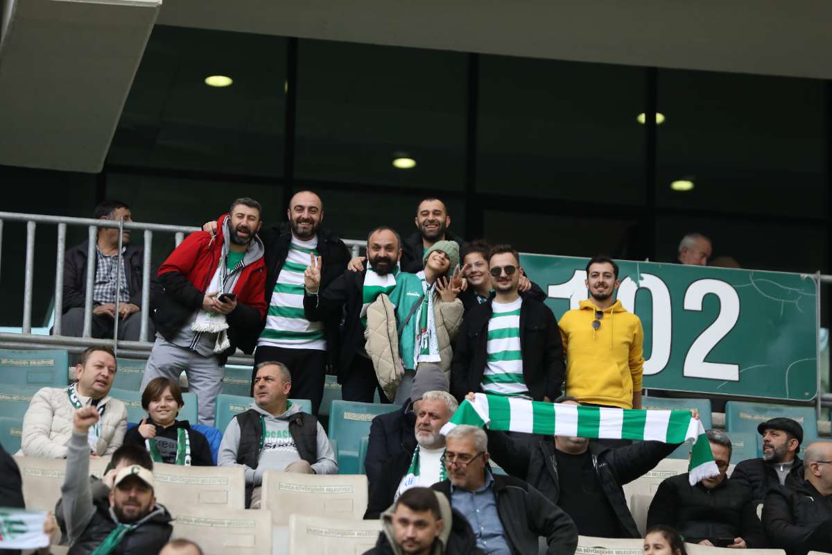 (FOTO GALERİ) Bursaspor-Silifke Belediyespor Taraftar Fotoğrafları