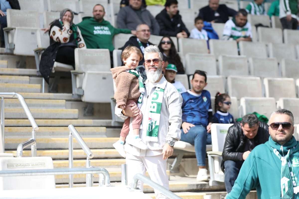 (FOTO GALERİ) Bursaspor-Silifke Belediyespor Taraftar Fotoğrafları