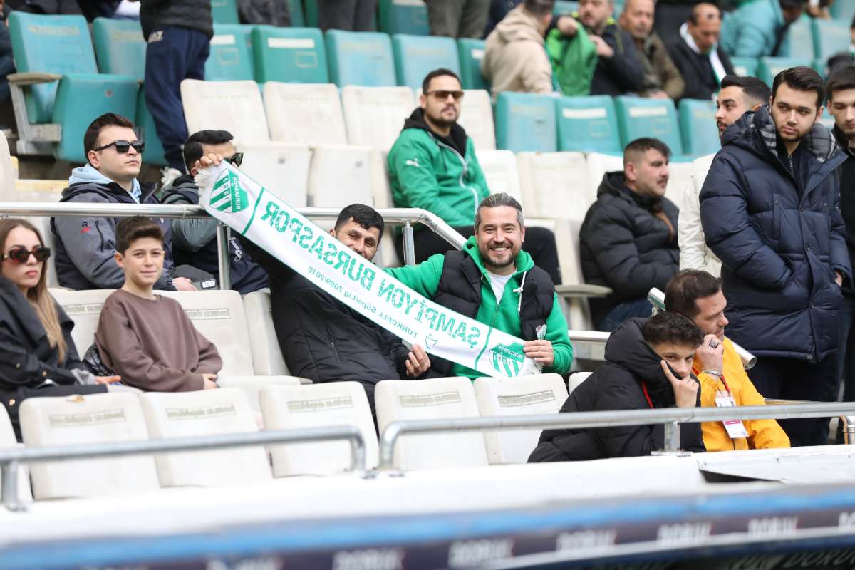 (FOTO GALERİ) Bursaspor-Silifke Belediyespor Taraftar Fotoğrafları