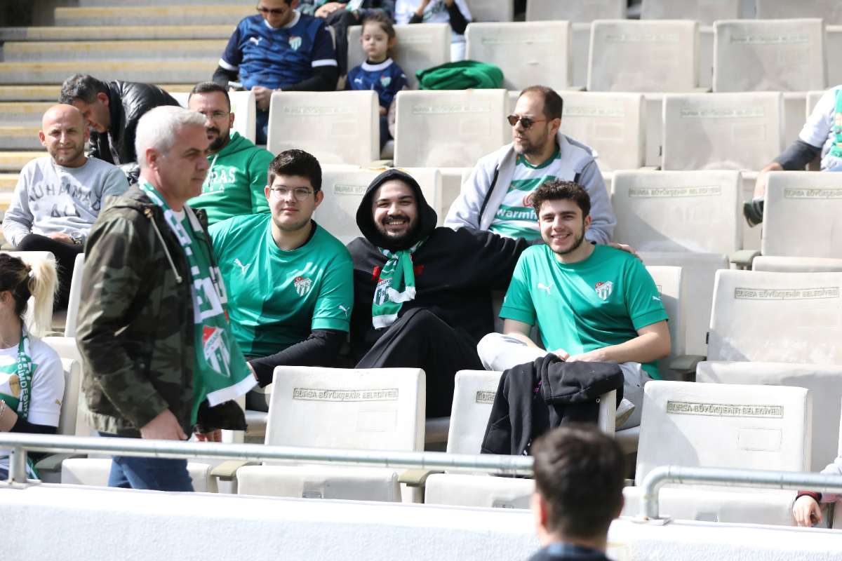 (FOTO GALERİ) Bursaspor-Silifke Belediyespor Taraftar Fotoğrafları