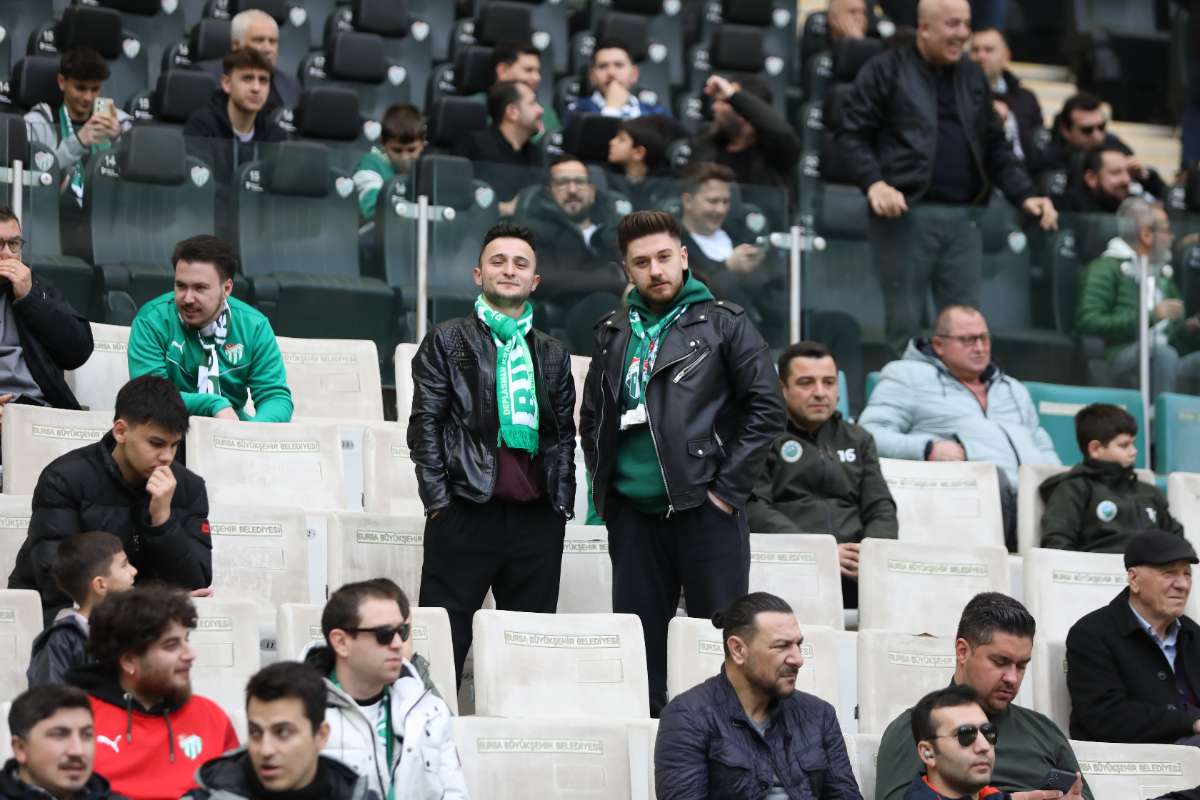 (FOTO GALERİ) Bursaspor-Silifke Belediyespor Taraftar Fotoğrafları