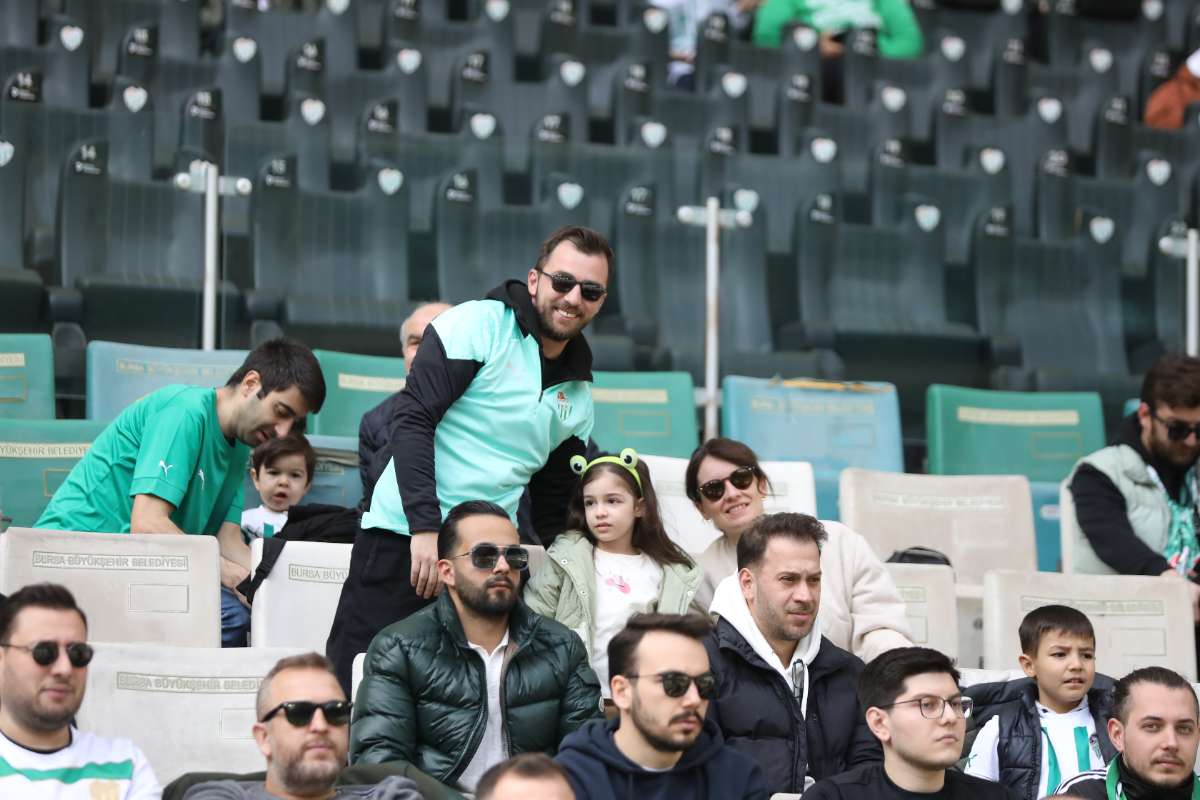 (FOTO GALERİ) Bursaspor-Silifke Belediyespor Taraftar Fotoğrafları