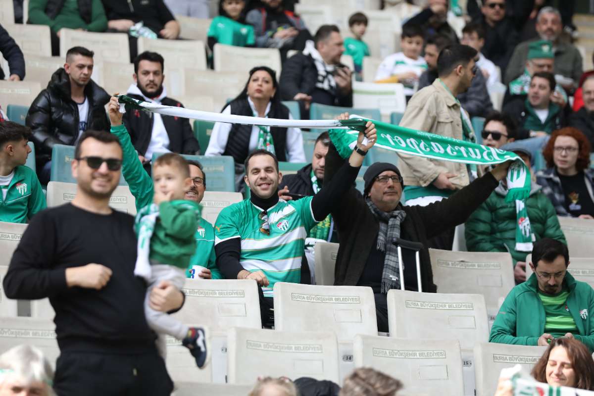 (FOTO GALERİ) Bursaspor-Silifke Belediyespor Taraftar Fotoğrafları
